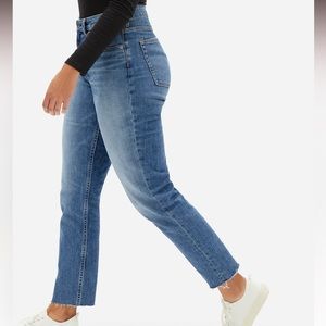 Everlane curvy cheeky straight jean classic blue raw hem